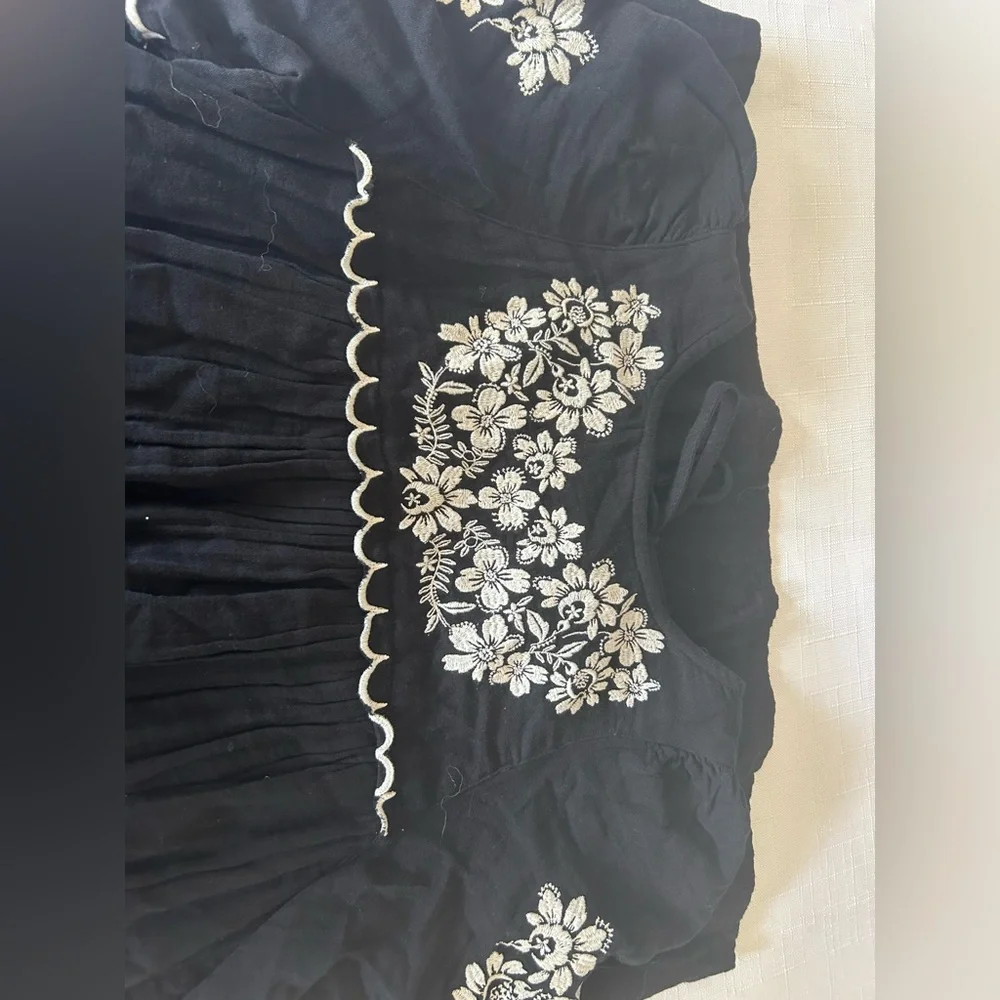 Old Navy Black Dress with White Floral Design - Picture 5 of 8